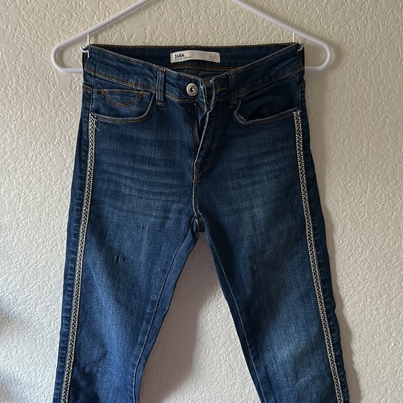 The product is not suitable for me as I have gained weight. - Picture 2 of 3